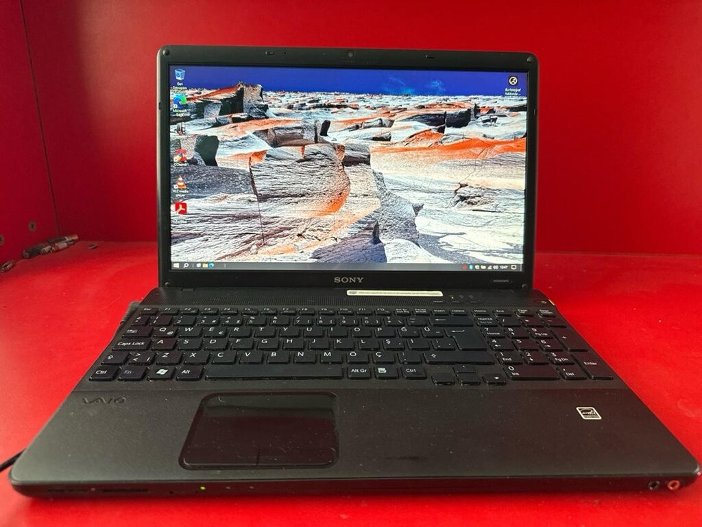 Sony Dizustu Bilgisayar 15.6